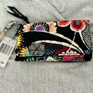 Vera Bradley wristlet!